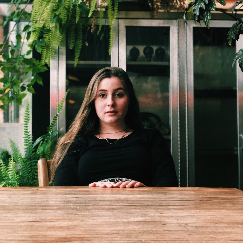 Meet your Posher, Claire